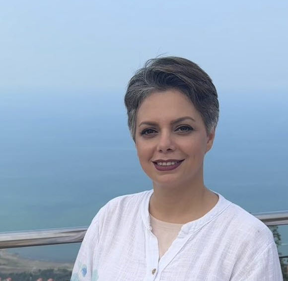 فرزانه نیرومند